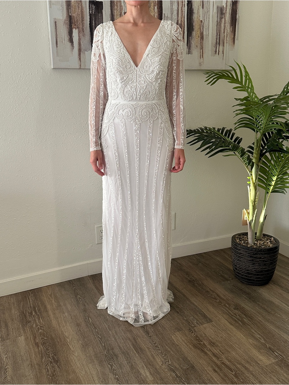 Wedding dress Elegant White Beaded V-Neck Long Sleeve Dress Size S